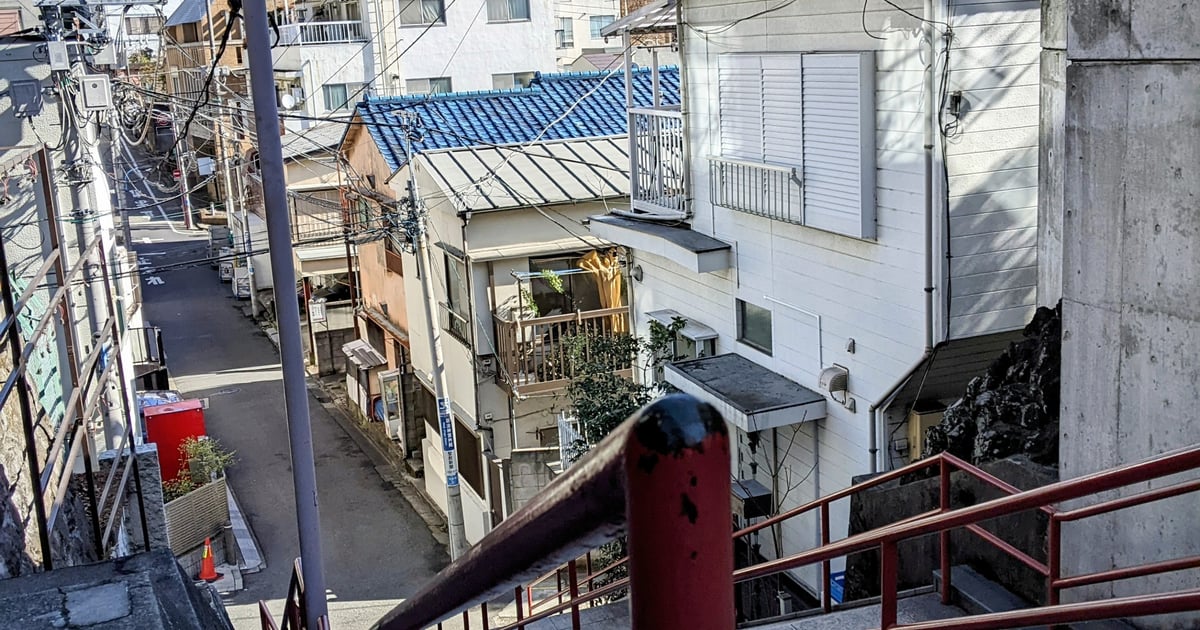 스가 신사와 오토코단 돌계단