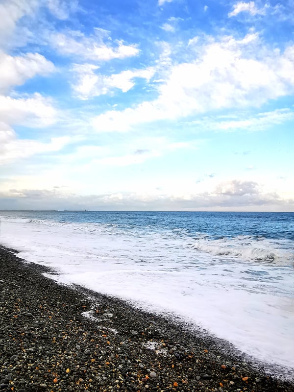 翡翠が見つからなくても、自分のお気に入りの石ころを集めるだけで十分だと思います。というか、いつも後半はおもしろ石ころ採集になっていますが。