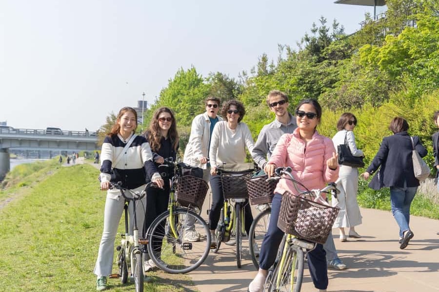 E-Bike Tour in Kyoto with Asuka, Japanese graduate student